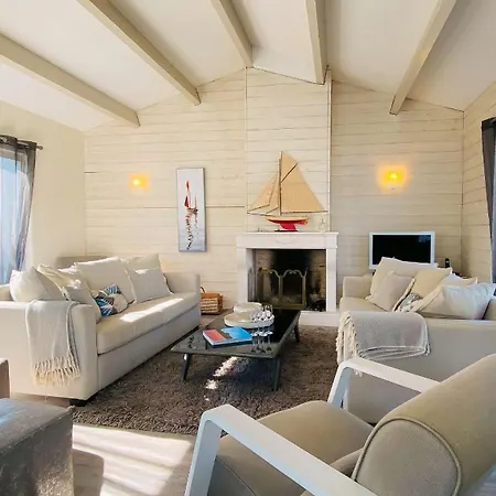 Villa Superbe Avec Piscine Dans Le Village